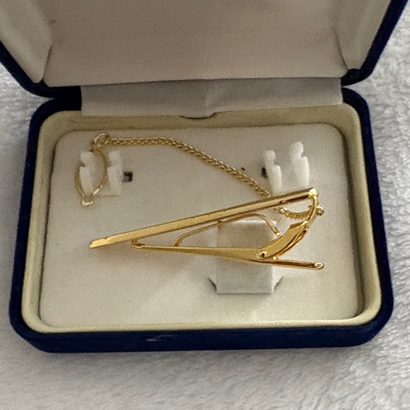 Gold Tie Clip with Chain - Picture 3 of 3